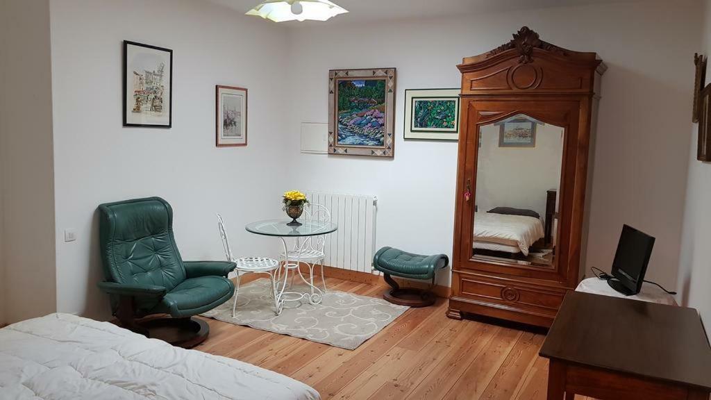Alain Et Nicole Bed & Breakfast Cognac Bagian luar foto